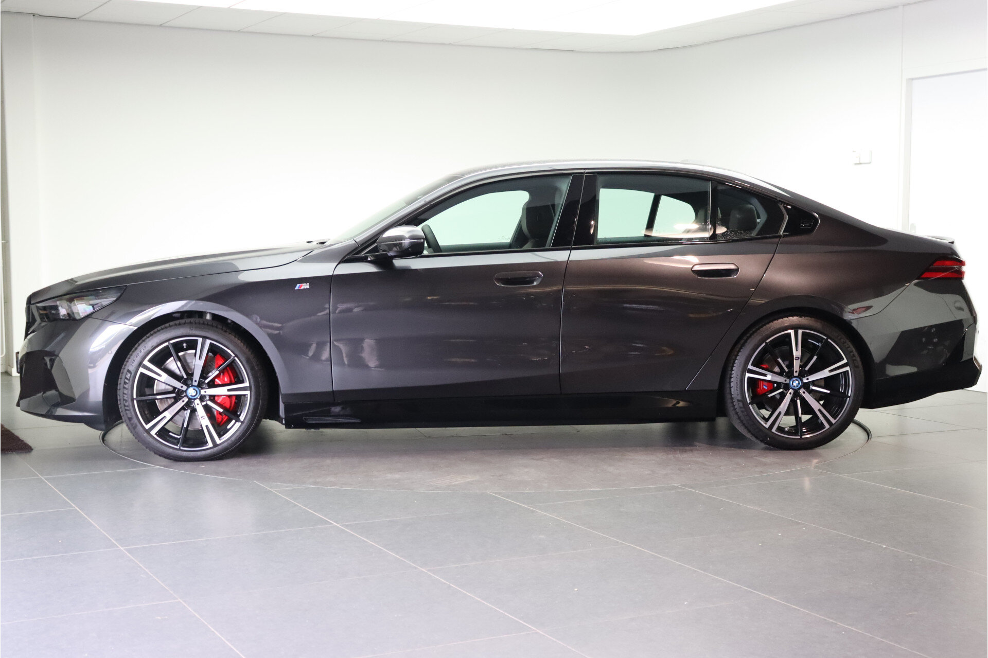 BMW i5 eDrive40 M Sport - Afbeelding 2