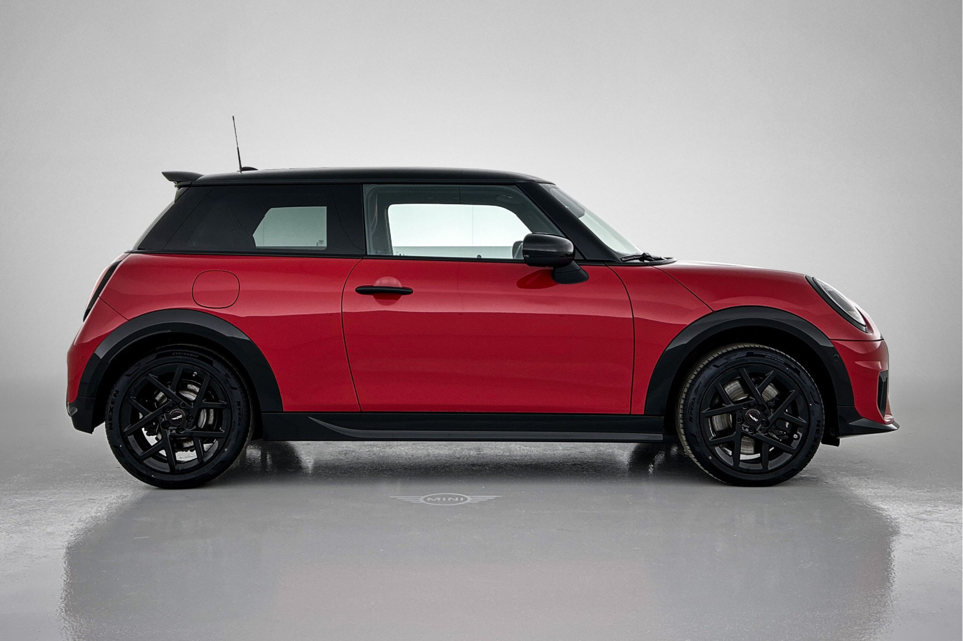 MINI 3-Deurs 6