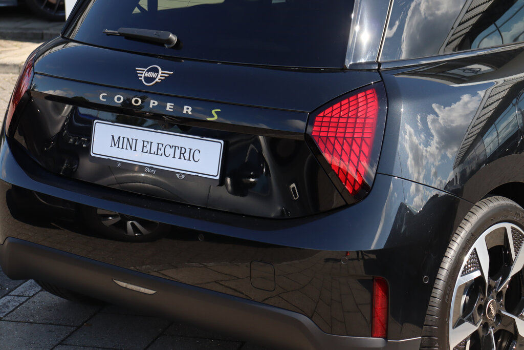 MINI Electric 8