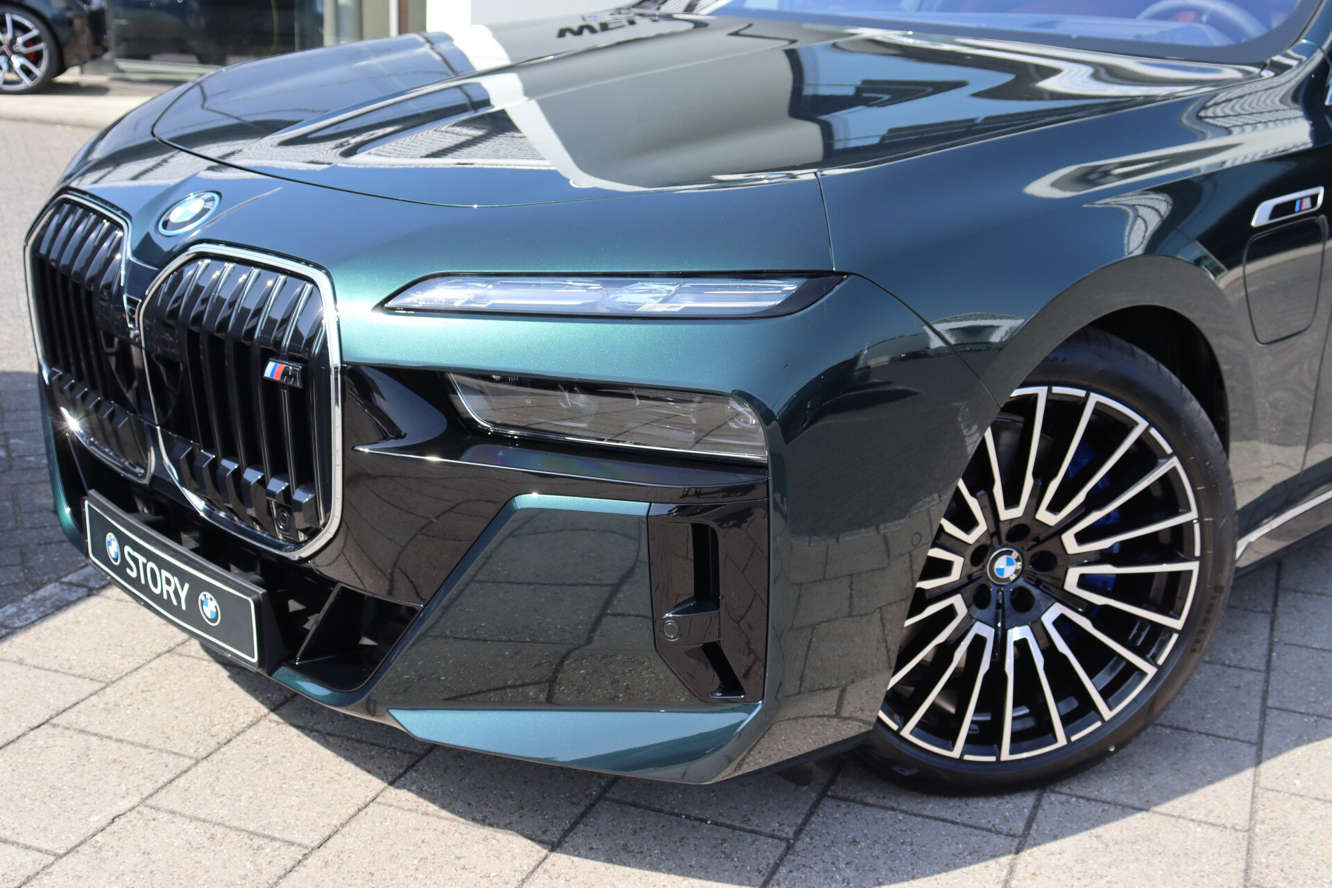 BMW 7 Serie M760e xDrive High Executive Automaat - Afbeelding 5