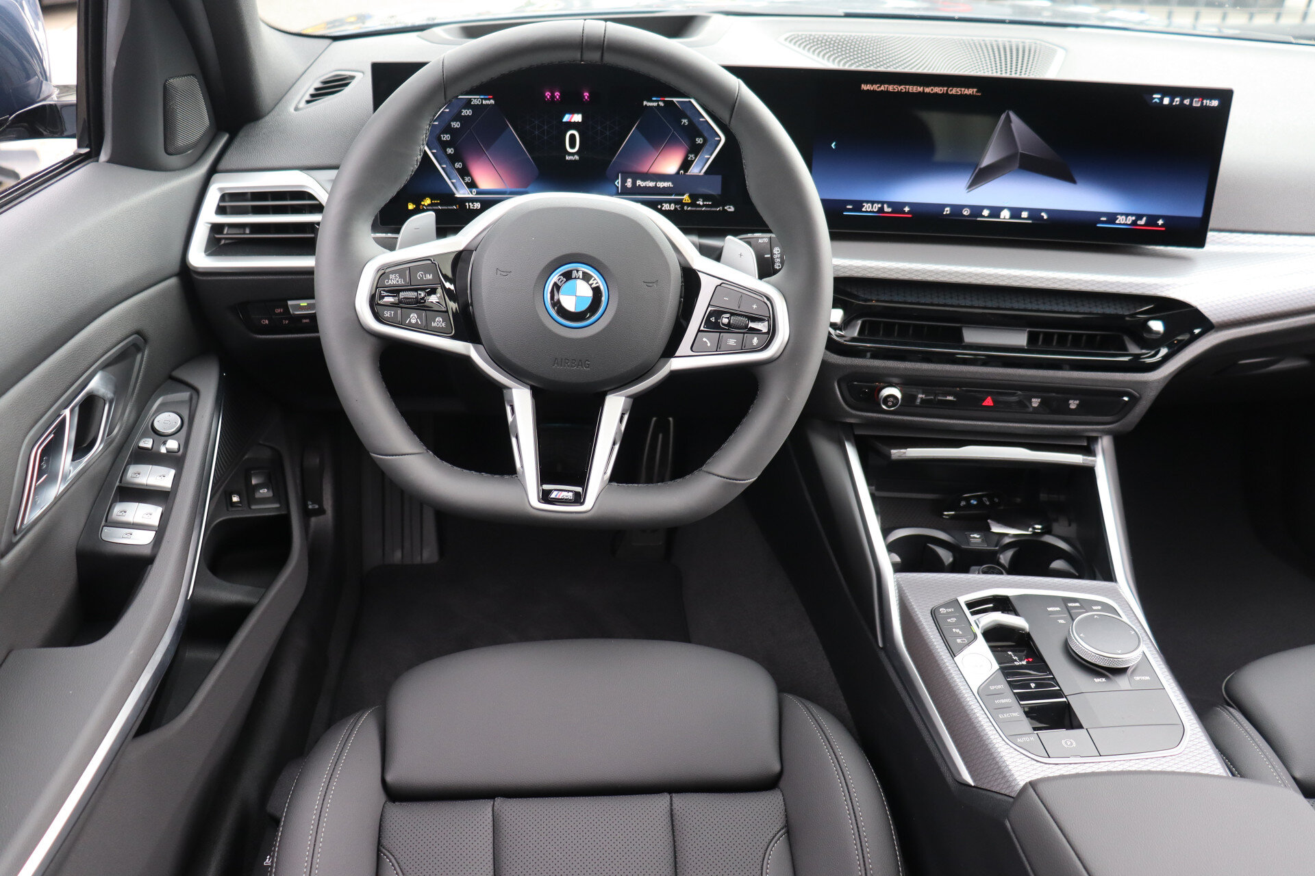 BMW 3 Serie Touring 330e High Executive M Sport Automaat - Afbeelding 4