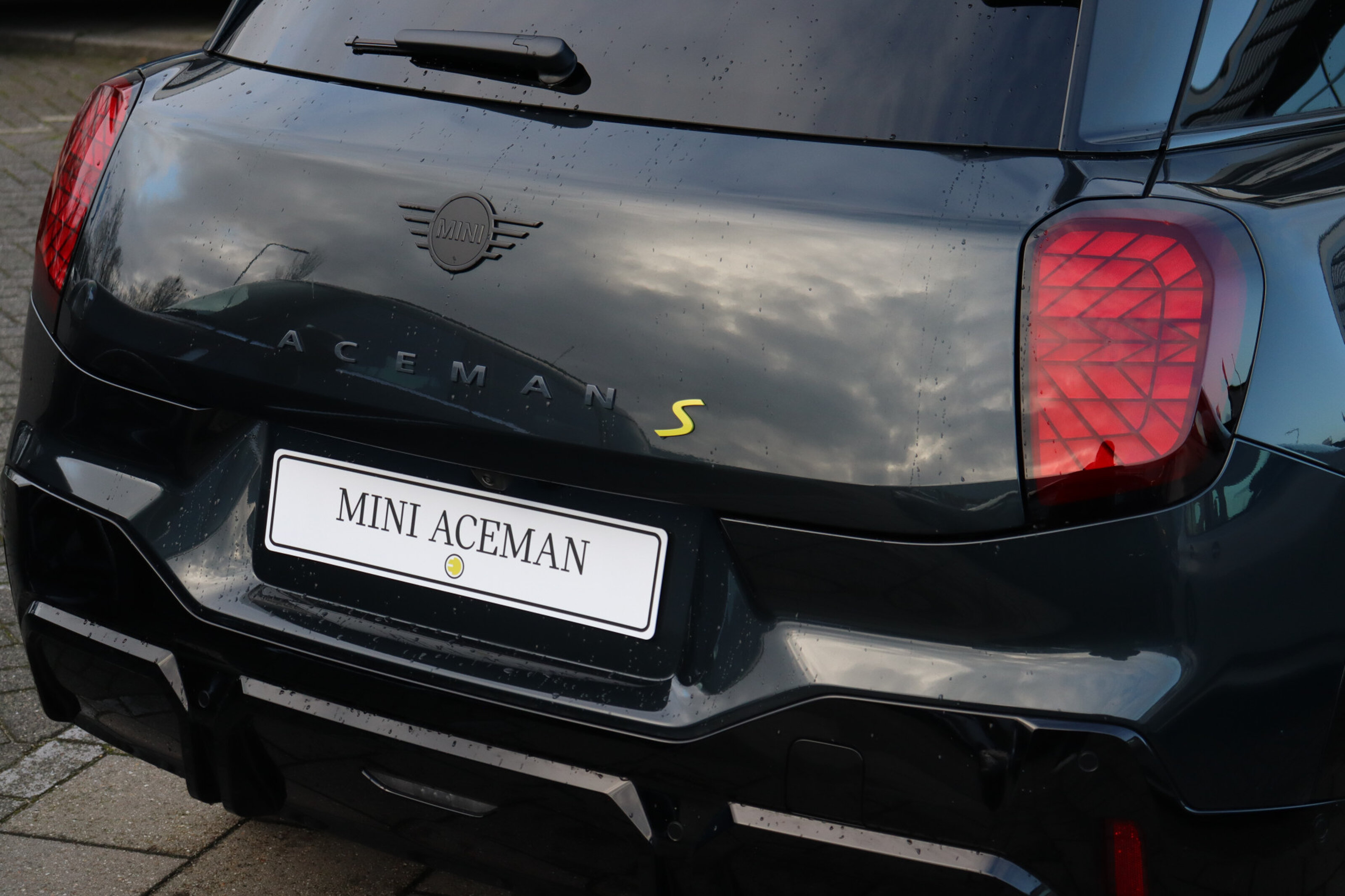 MINI Aceman 9