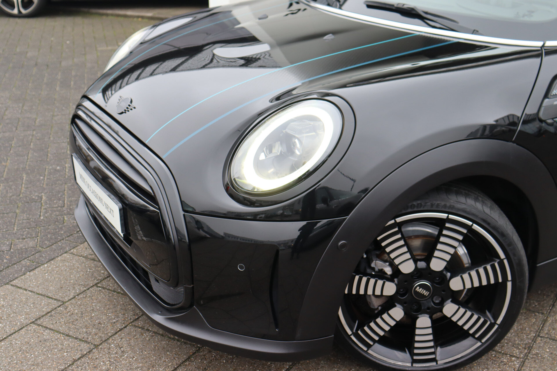 MINI Cooper Cabrio Automaat - Afbeelding 2