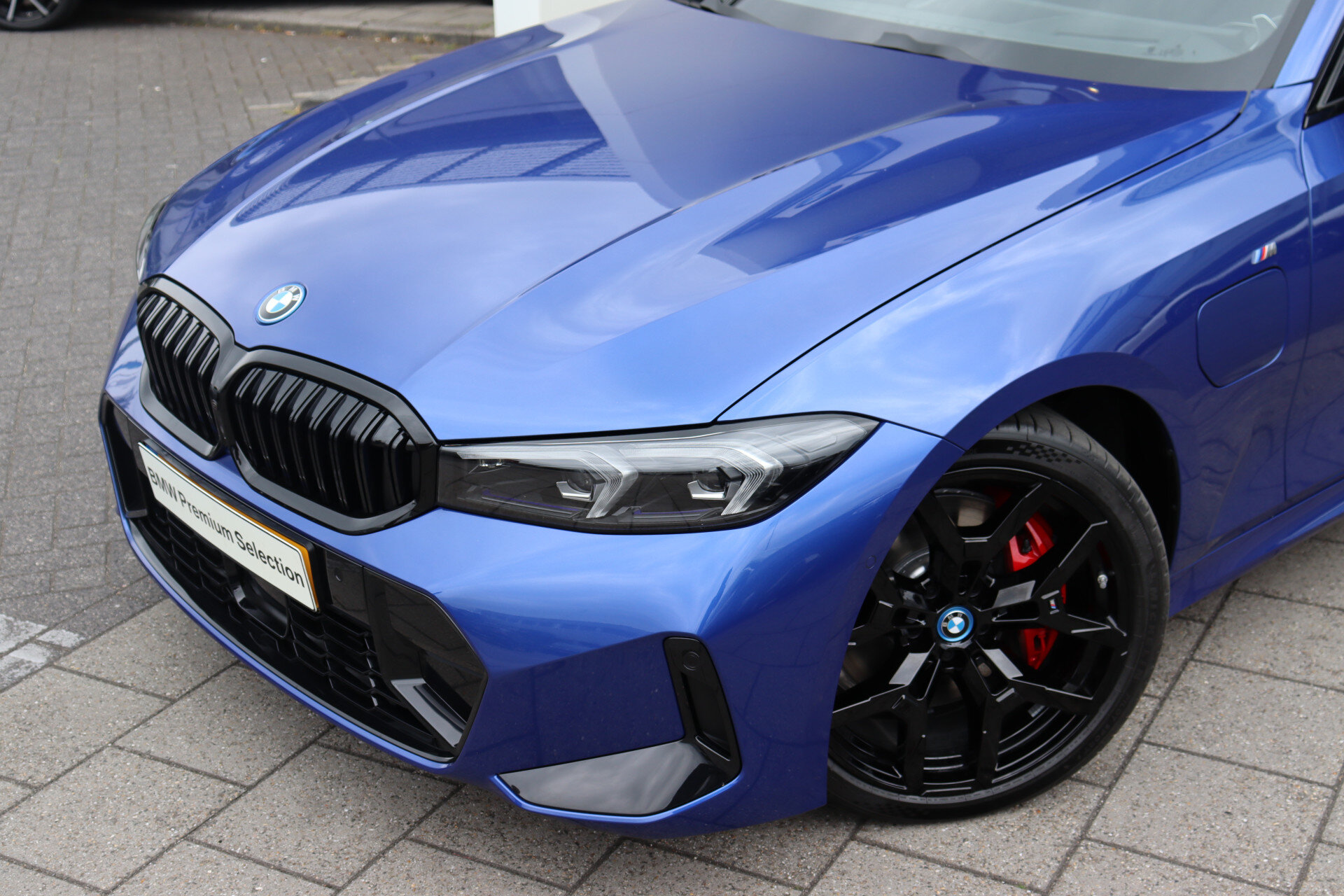 BMW 3 Serie Touring 330e High Executive M Sport Automaat - Afbeelding 2