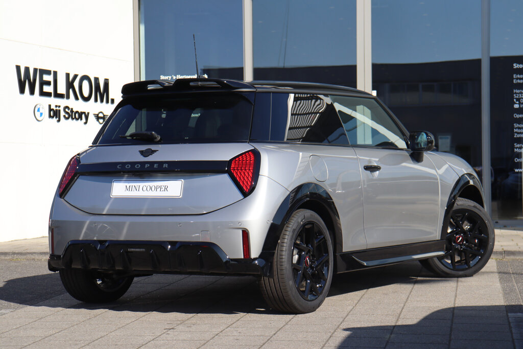 MINI 3-Deurs 10