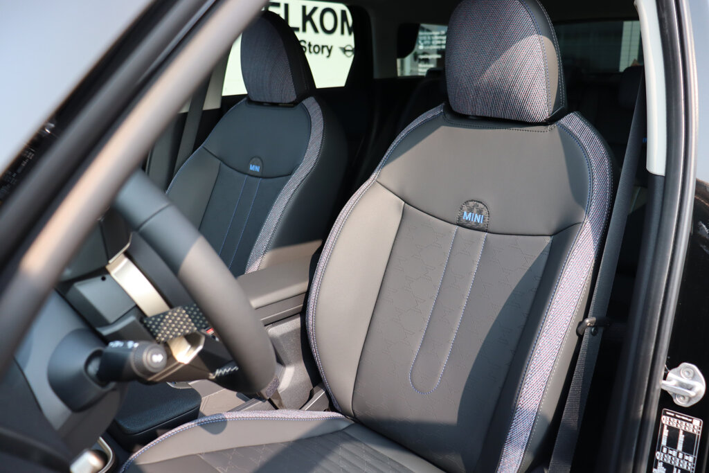 MINI Countryman 9