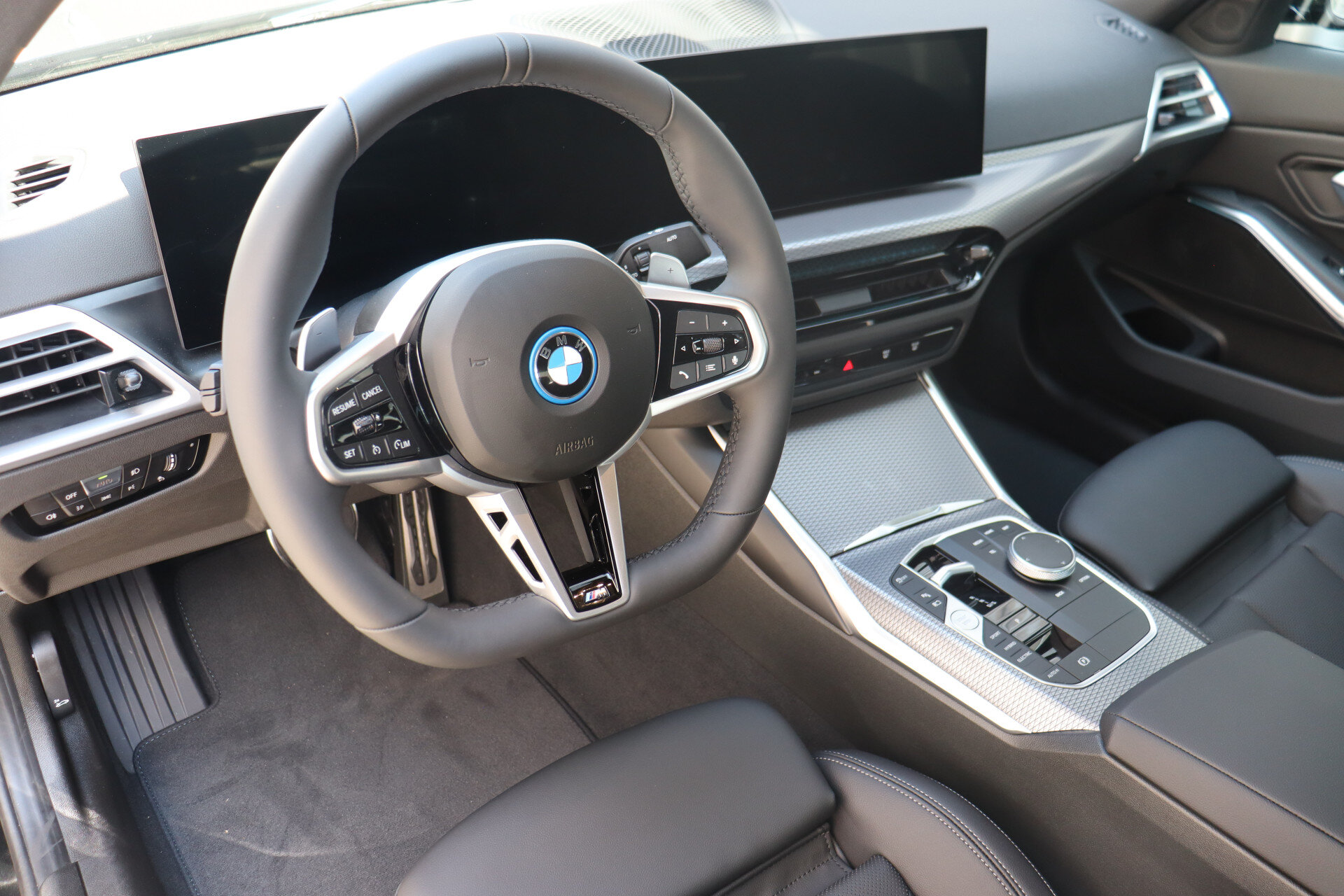 BMW 3 Serie 330e M Sport Automaat - Afbeelding 5