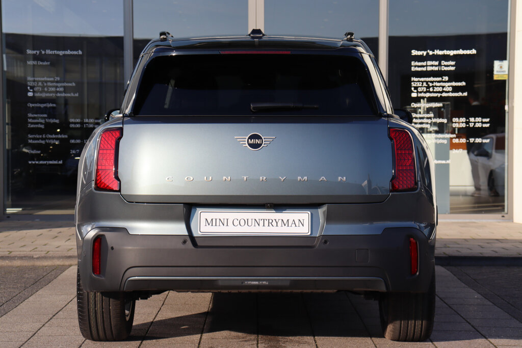 MINI Countryman 8