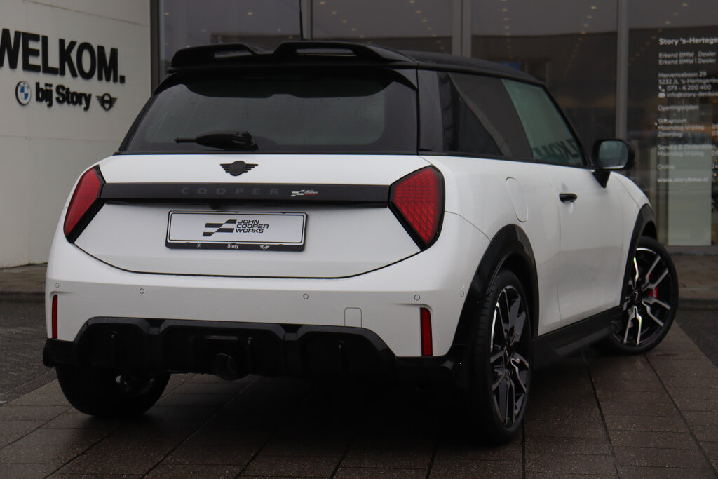 MINI 3-Deurs 10