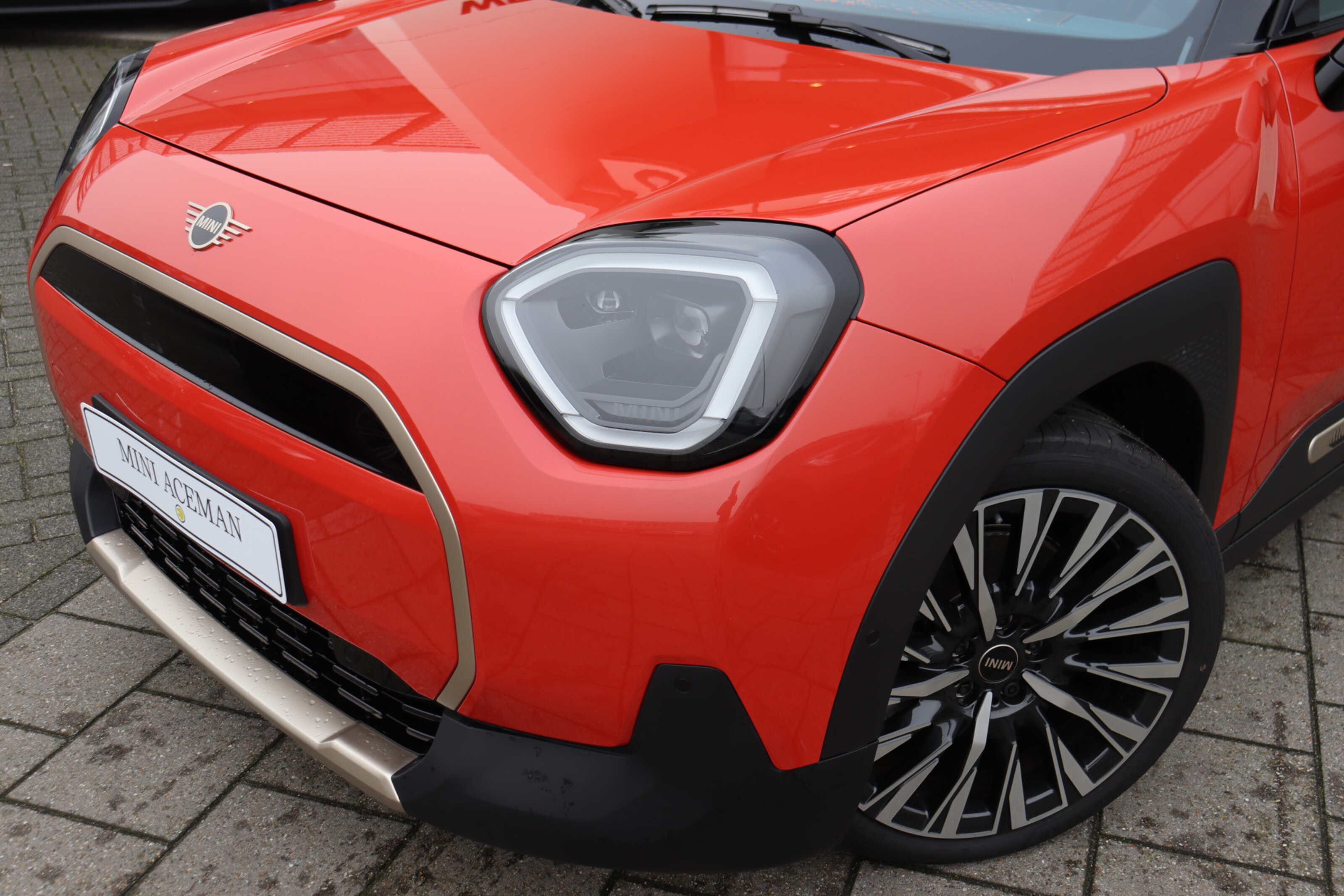 MINI Aceman E