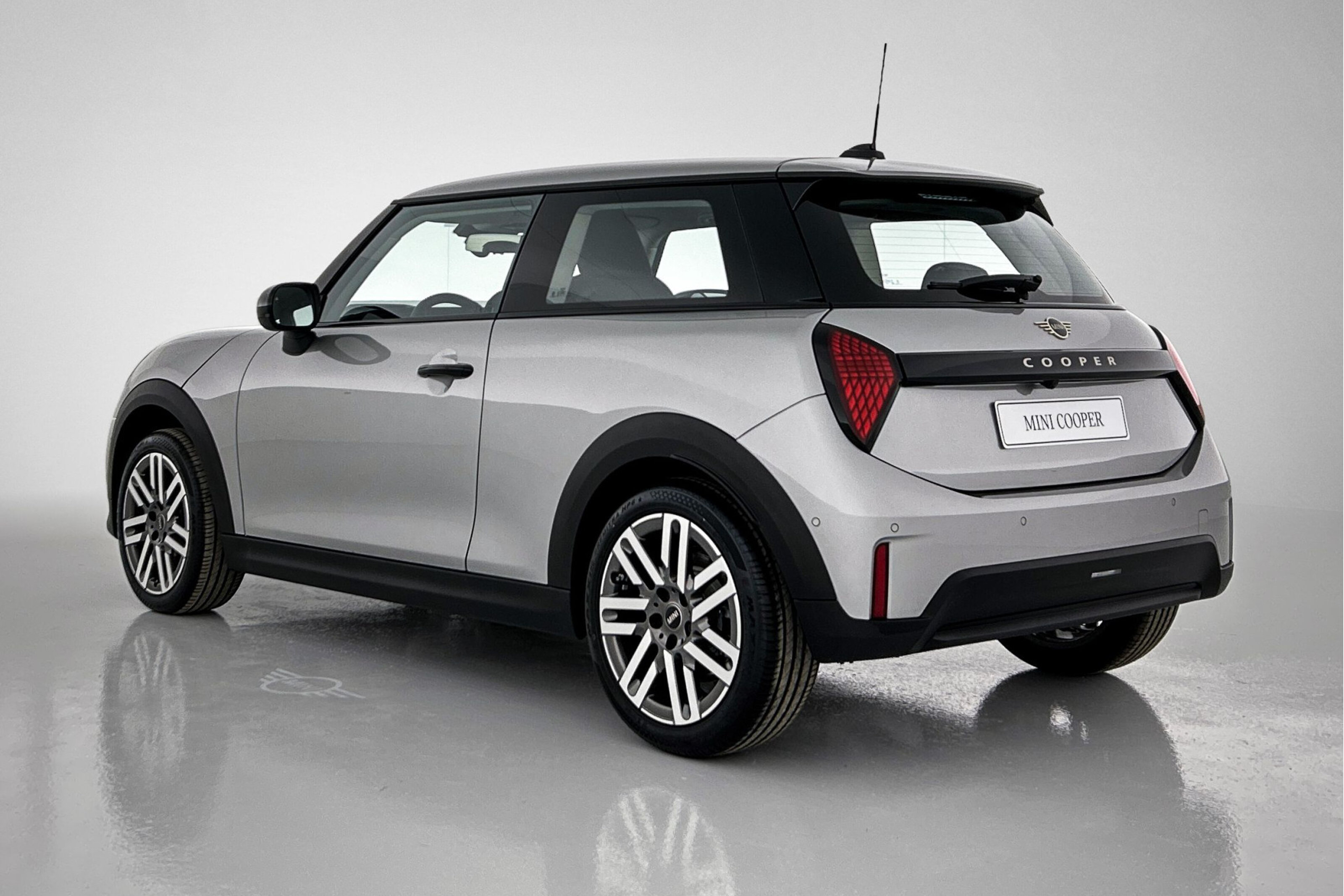 MINI 3-Deurs 9