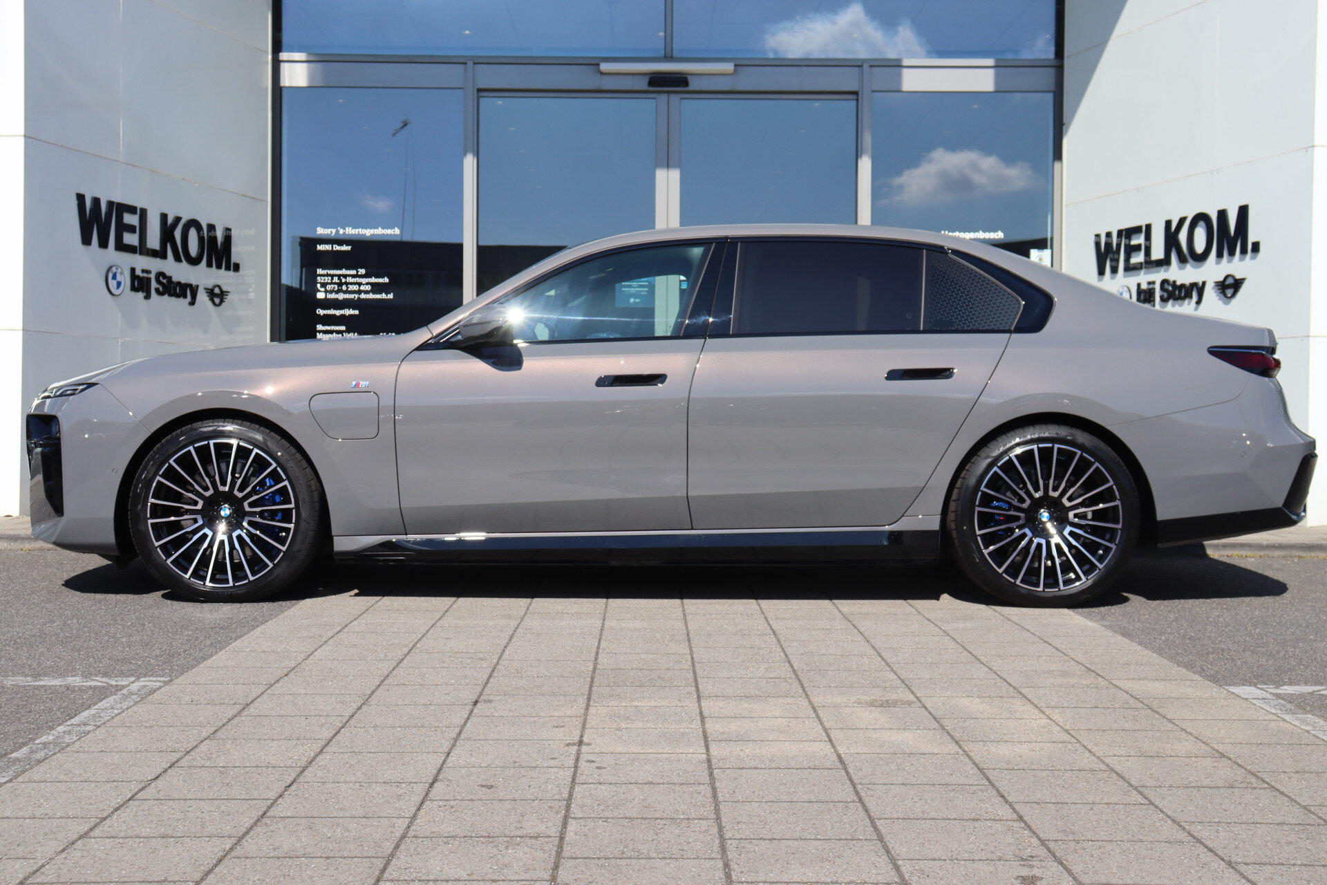 BMW 7 Serie 750e xDrive High Executive M Sport Automaat - Afbeelding 3