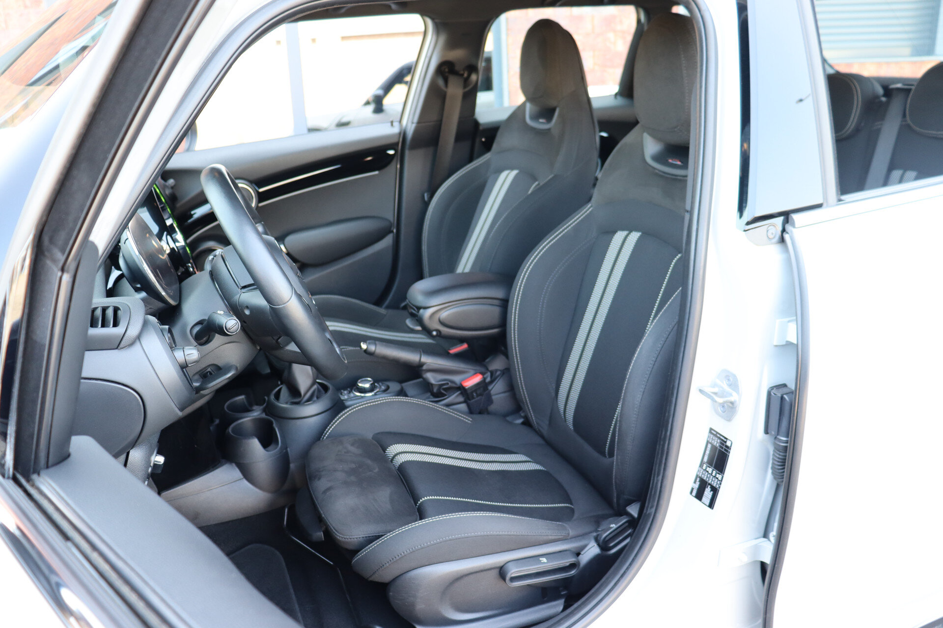 MINI Cooper Hatchback JCW - Afbeelding 4