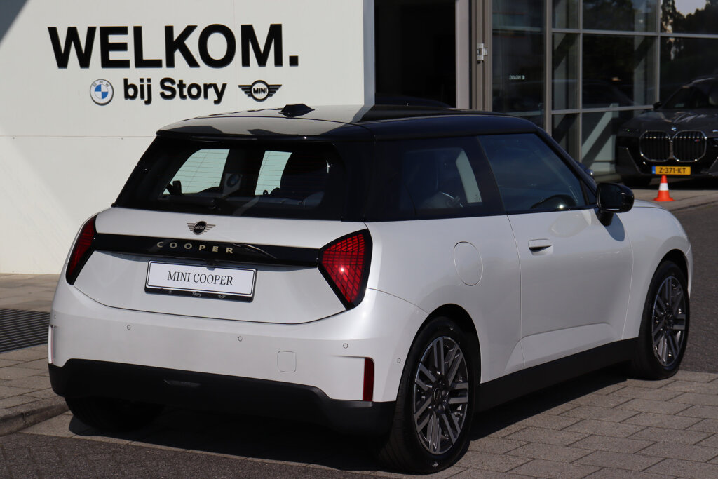MINI 3-Deurs 10