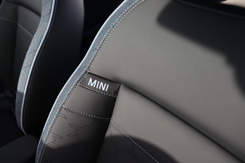MINI Aceman 11