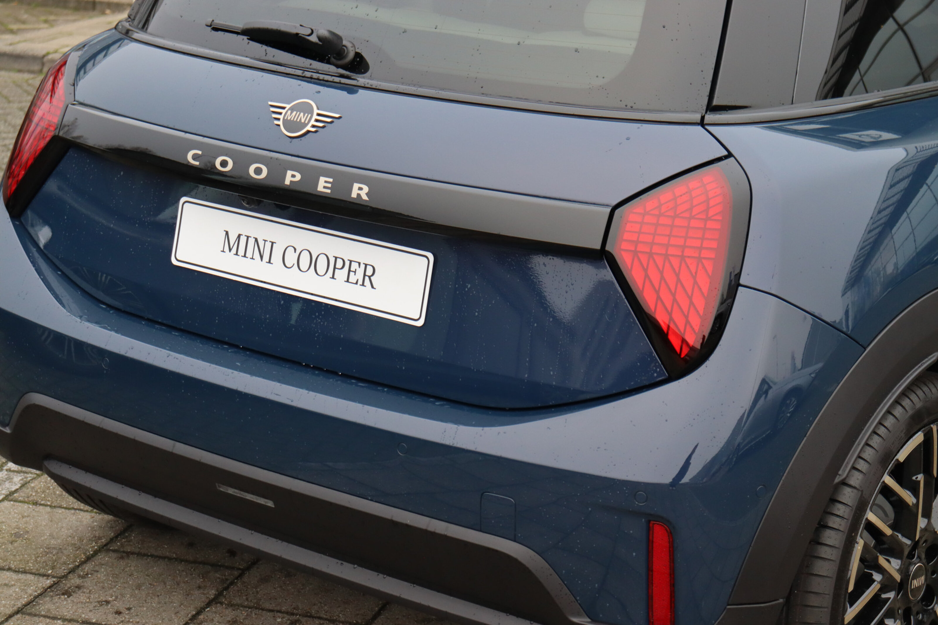 MINI 3-Deurs 8