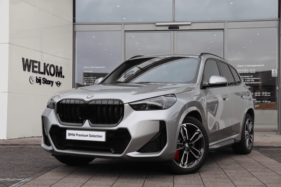 BMW X1 xDrive25e M Sport Automaat - Afbeelding 1