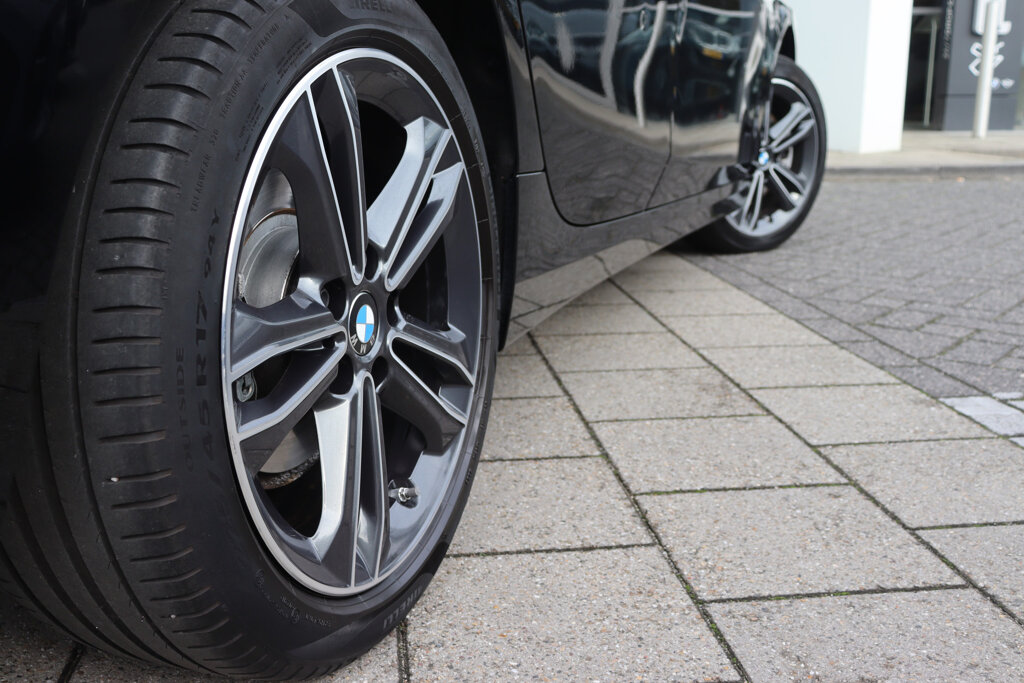 BMW 2 Serie 12