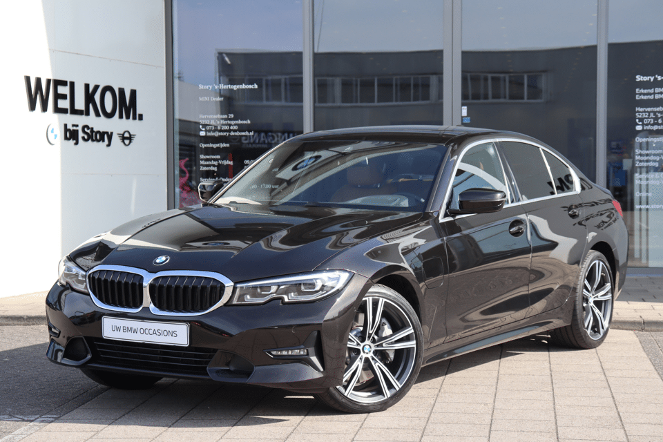 BMW 3 Serie 330e High Executive Sport Line Automaat - Afbeelding 1