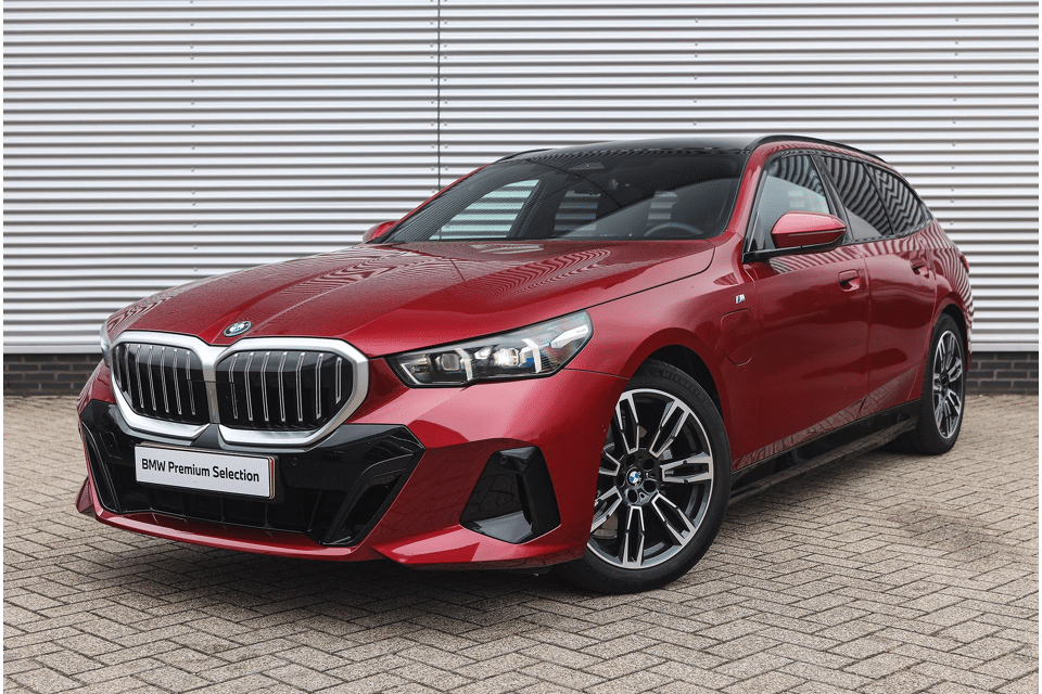 BMW 5 Serie Touring 530e M Sport Automaat - Afbeelding 1