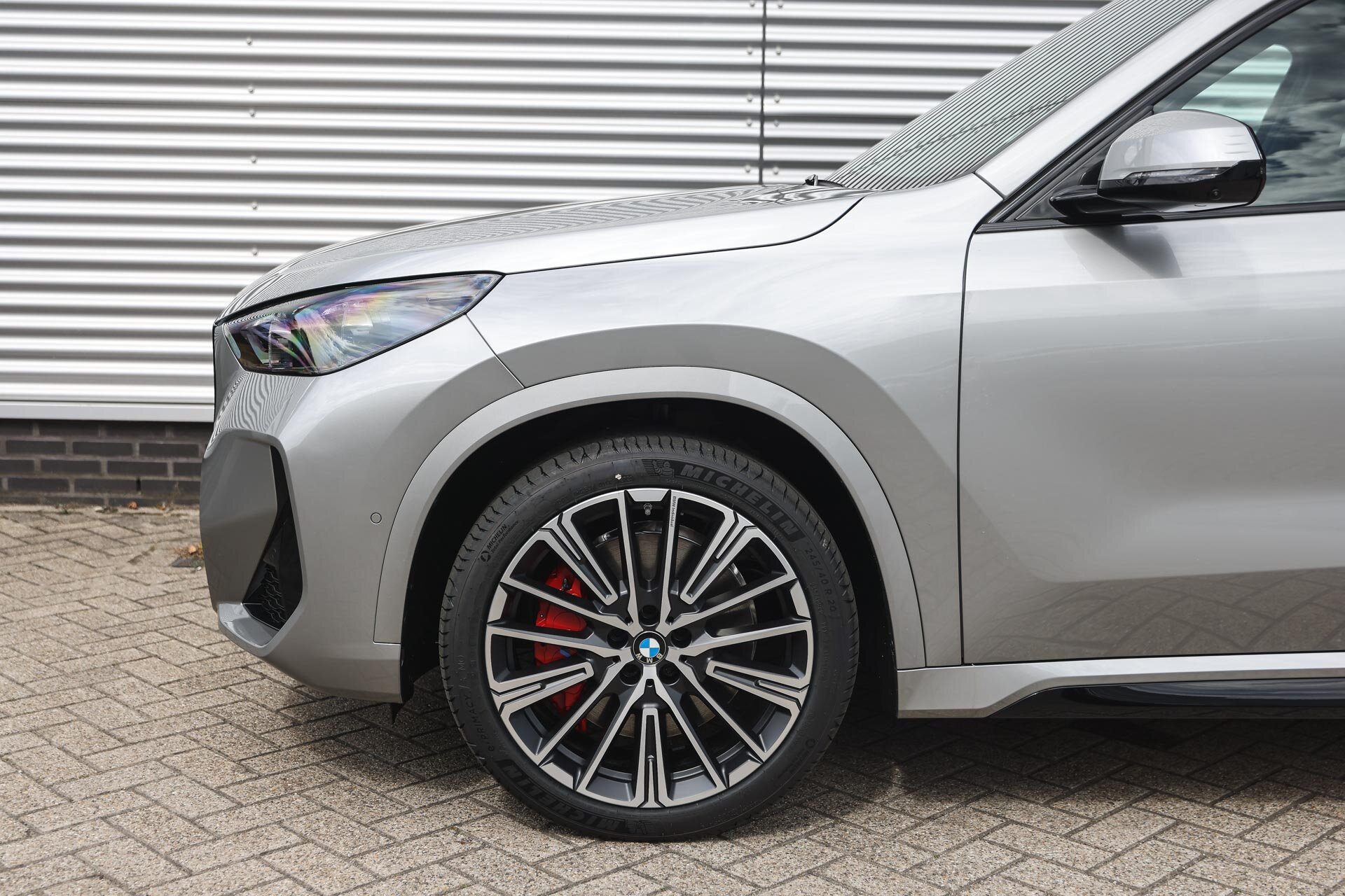 BMW iX1 eDrive20 High Executive M Sport - Afbeelding 4