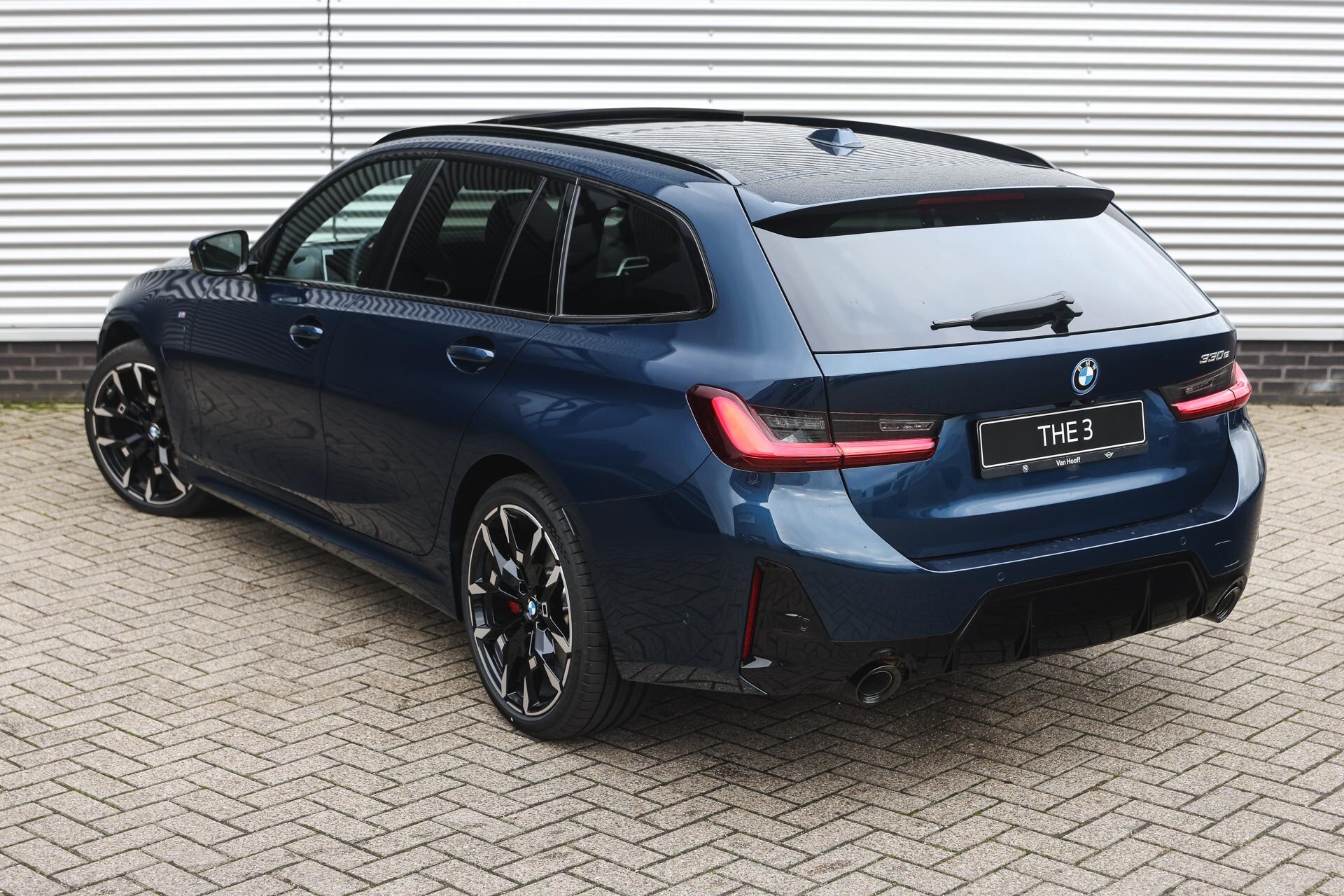 BMW 3 Serie Touring 330e High Executive M Sport Automaat - Afbeelding 2