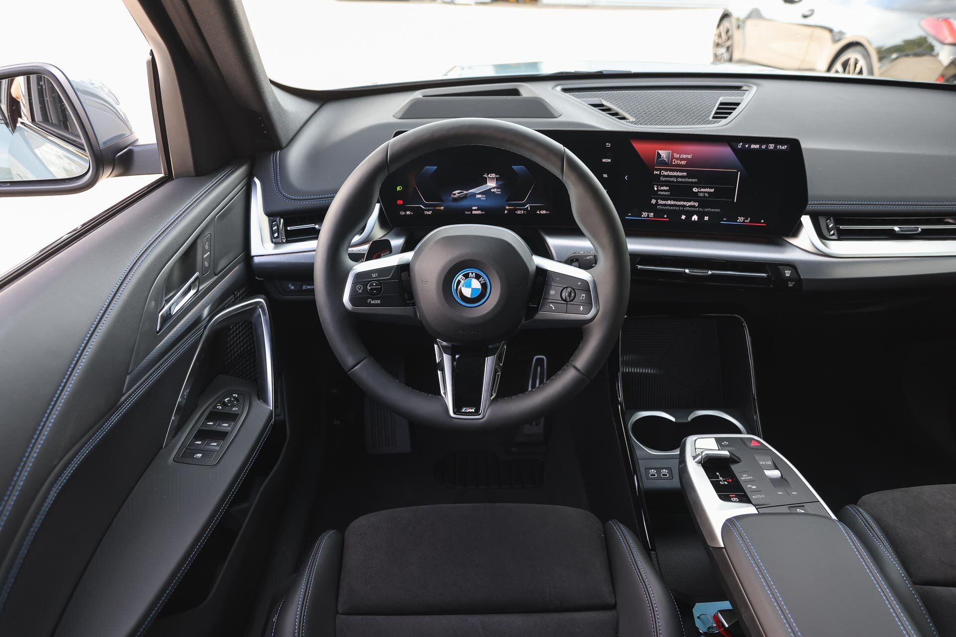 BMW iX1 eDrive20 M Sport - Afbeelding 3