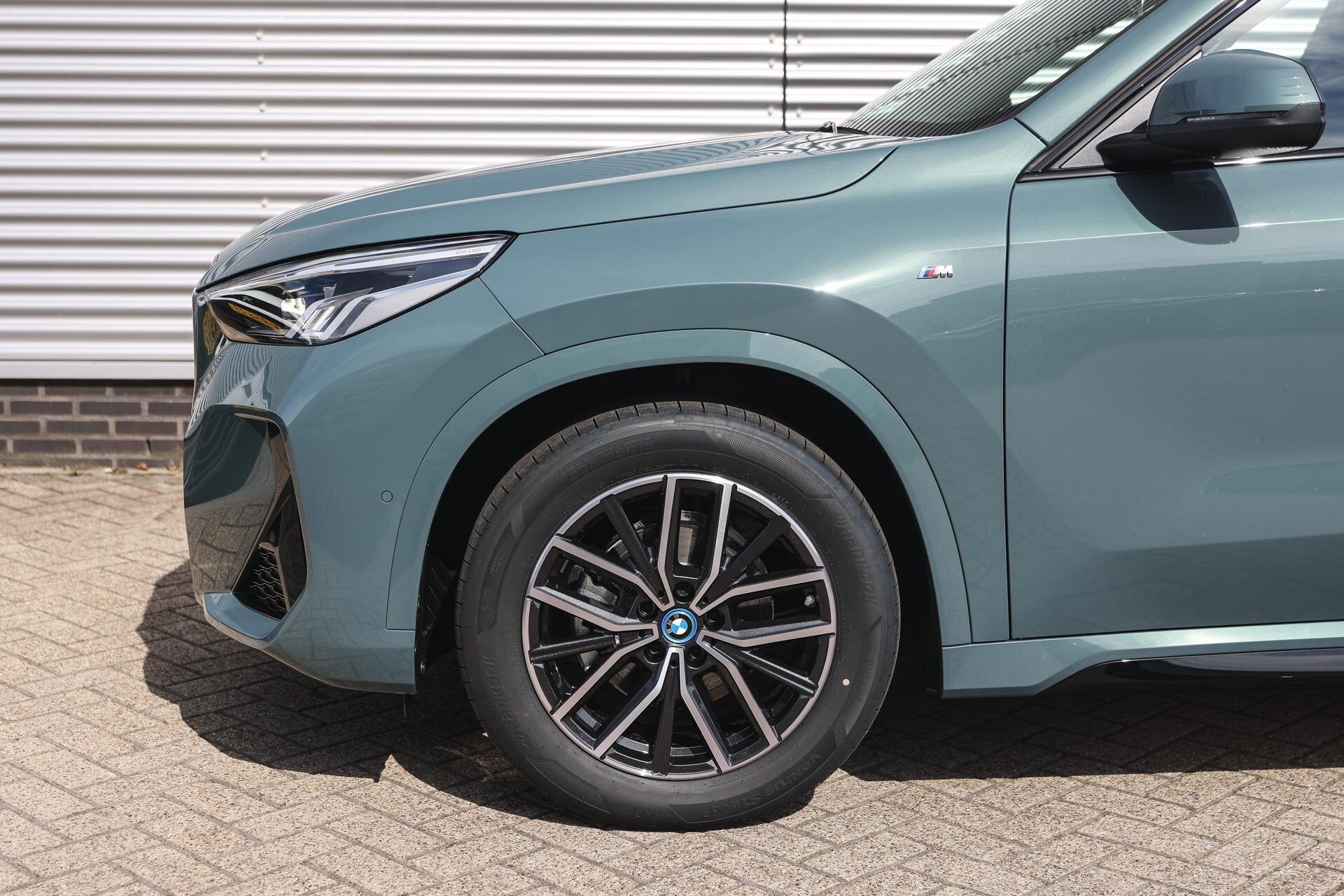 BMW iX1 eDrive20 M Sport - Afbeelding 4