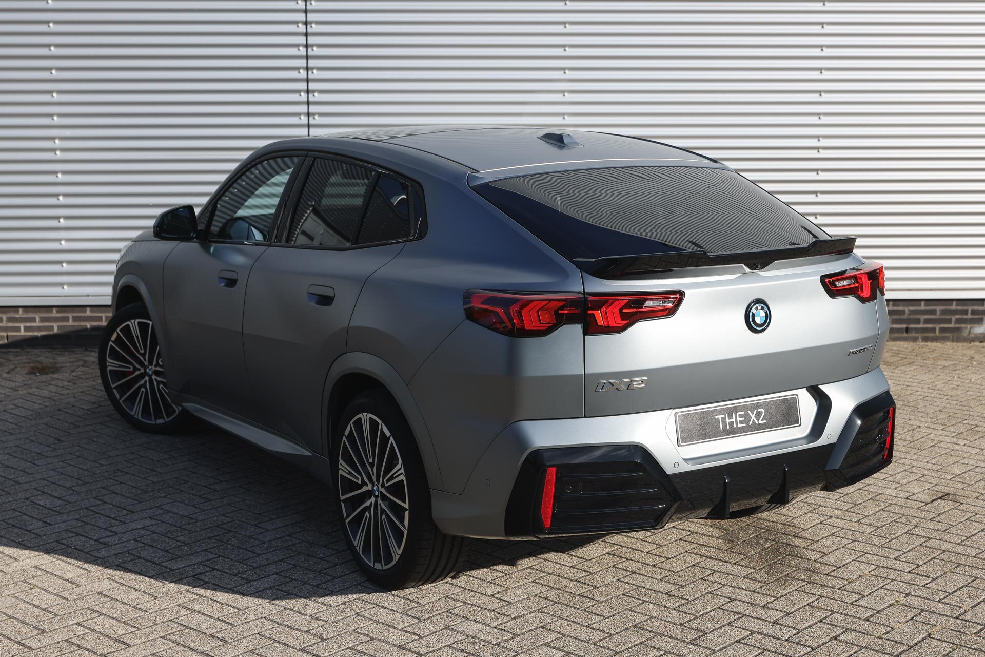 BMW iX2 eDrive20 High Executive M Sport - Afbeelding 2