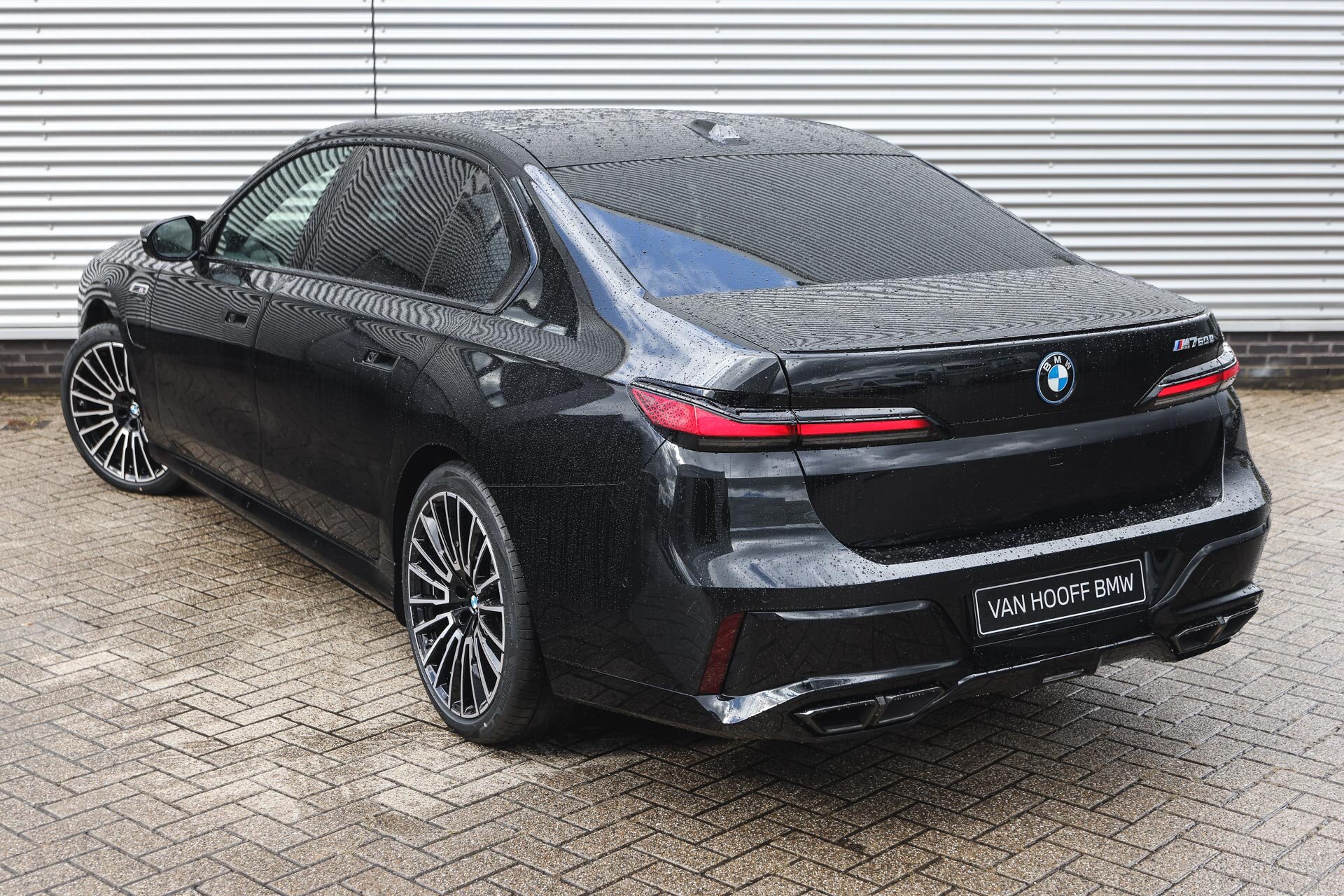 BMW 7 Serie M760e xDrive High Executive Automaat - Afbeelding 2