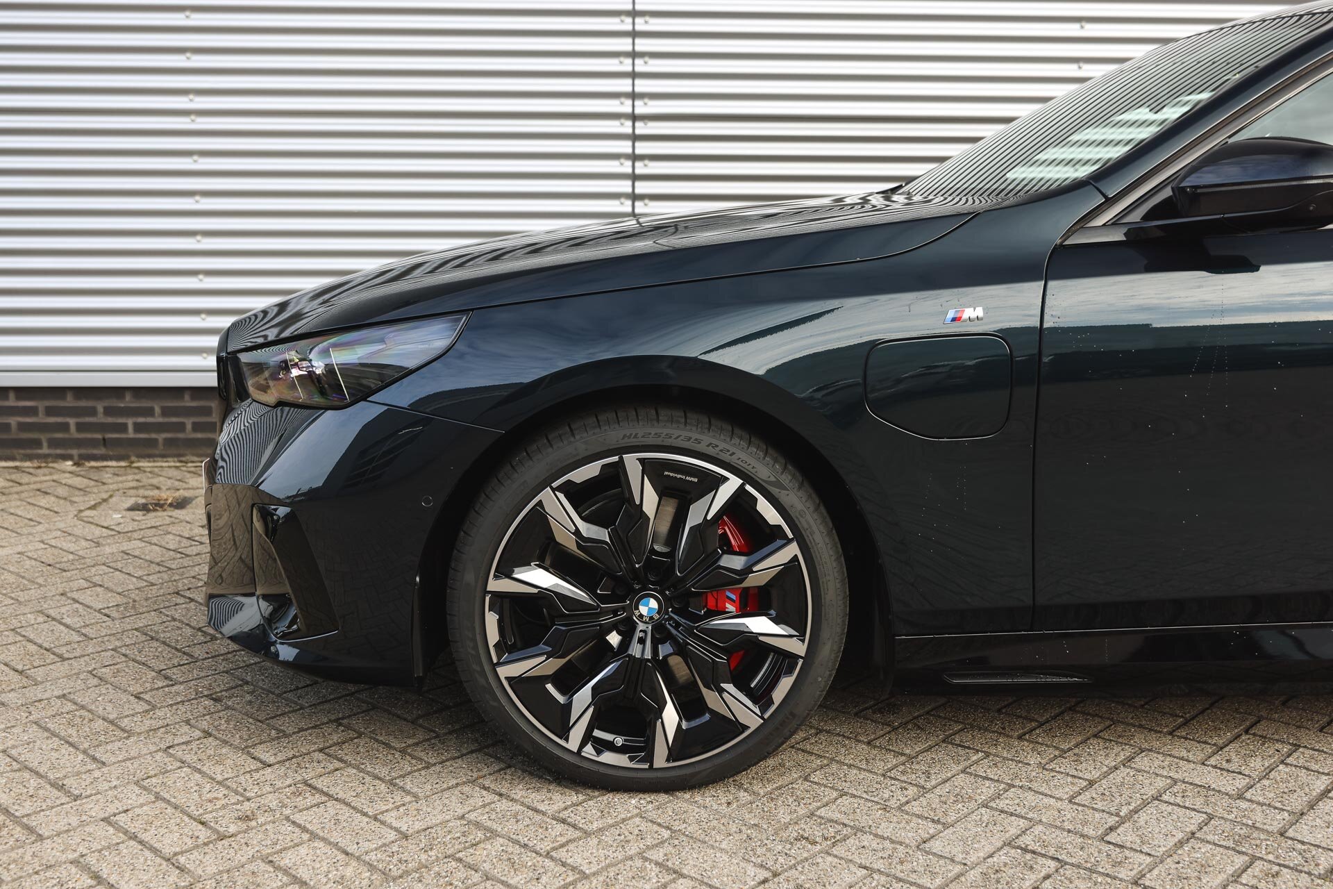 BMW 5 Serie Touring 550e xDrive M Sport Automaat - Afbeelding 4