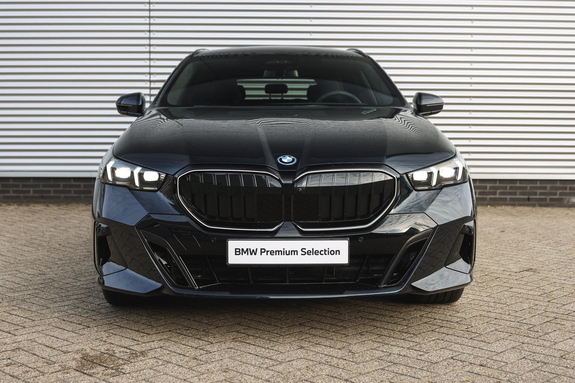 BMW 5 Serie Touring 550e xDrive M Sport Automaat - Afbeelding 5