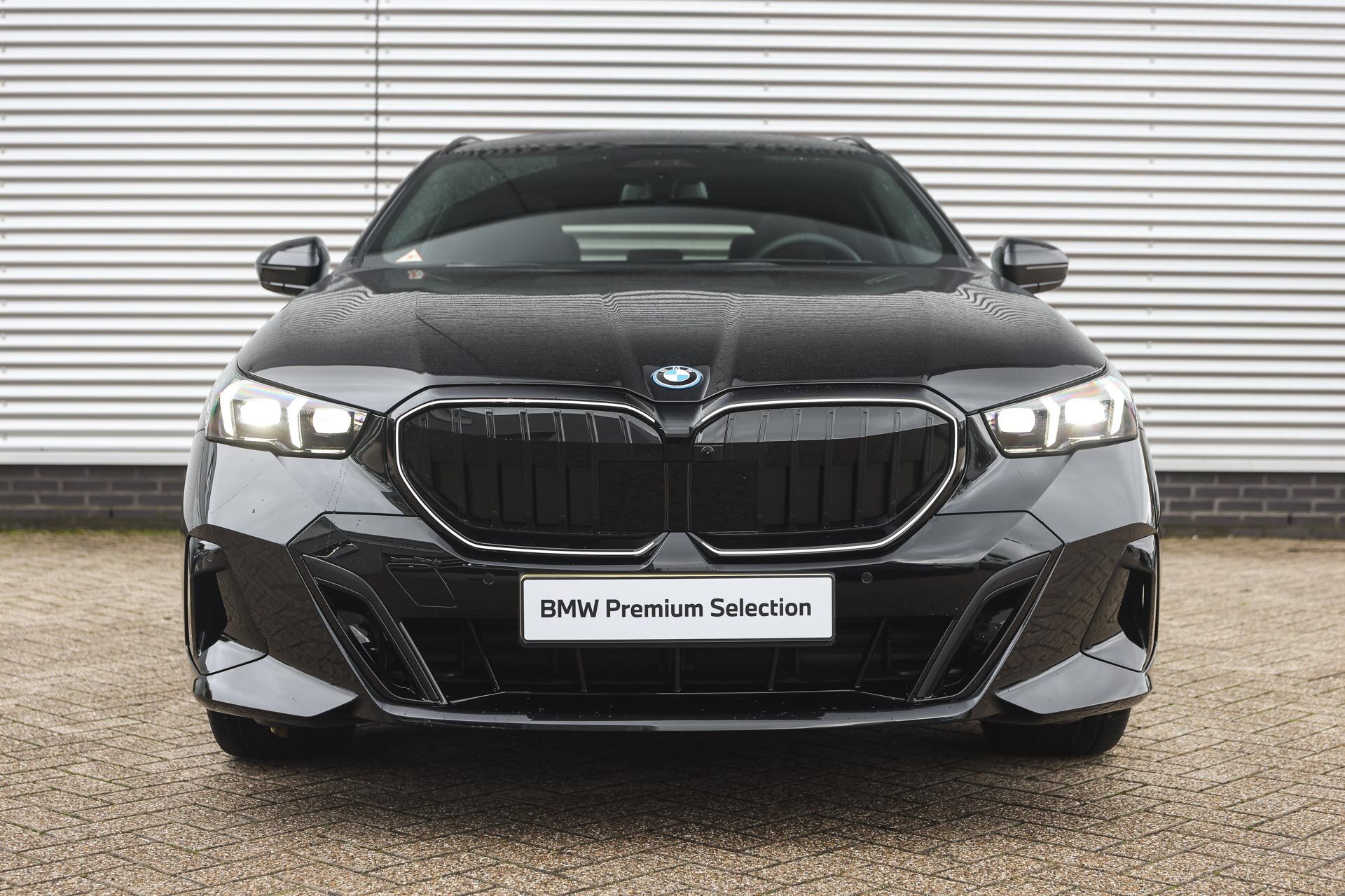 BMW 5 Serie Touring 550e xDrive M Sport Automaat - Afbeelding 5