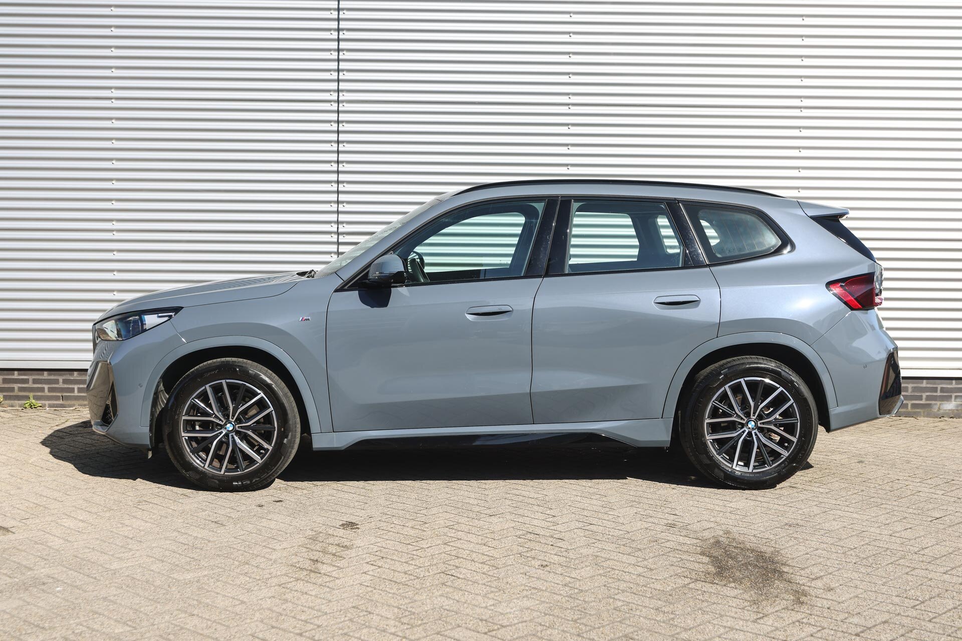 BMW X1 sDrive20i High Executive M Sport Automaat - Afbeelding 3