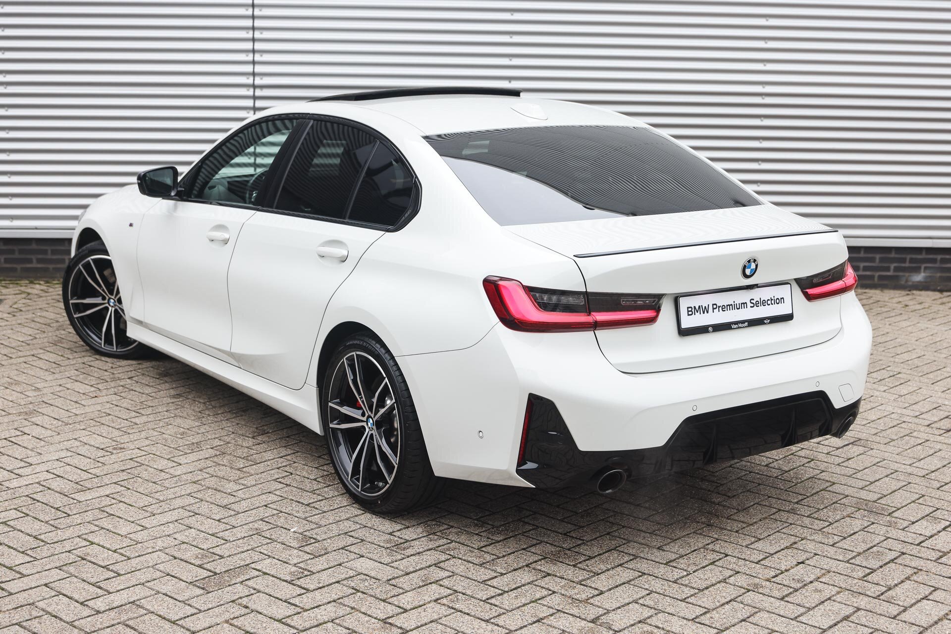 BMW 3 Serie 318i M Sport Automaat - Afbeelding 2