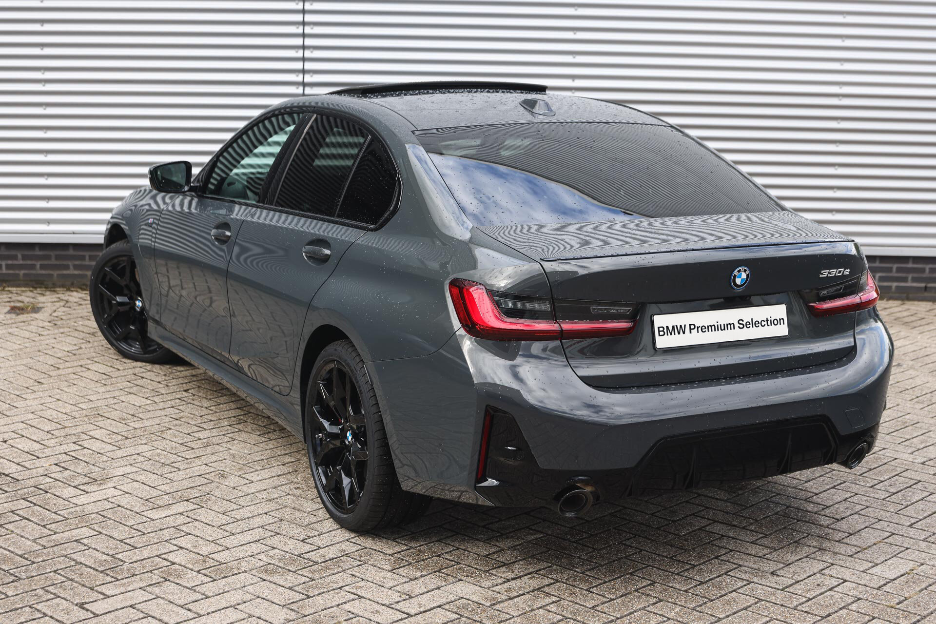 BMW 3 Serie 330e High Executive M Sport Automaat - Afbeelding 2