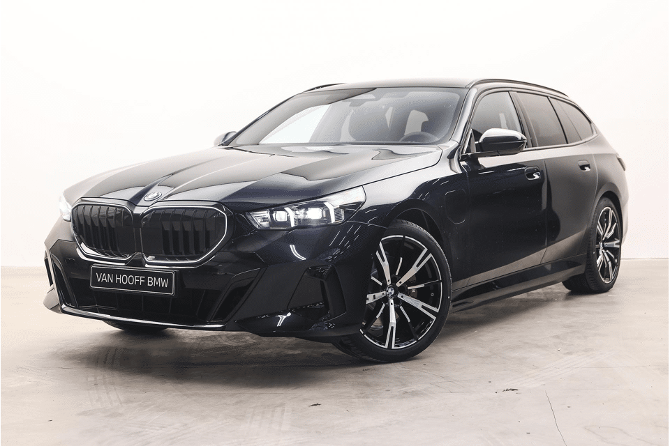 BMW 5 Serie Touring 530e M Sport Automaat - Afbeelding 1