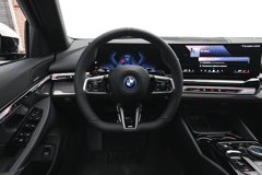 BMW 5 Serie Touring 530e M Sport Automaat - Afbeelding 3