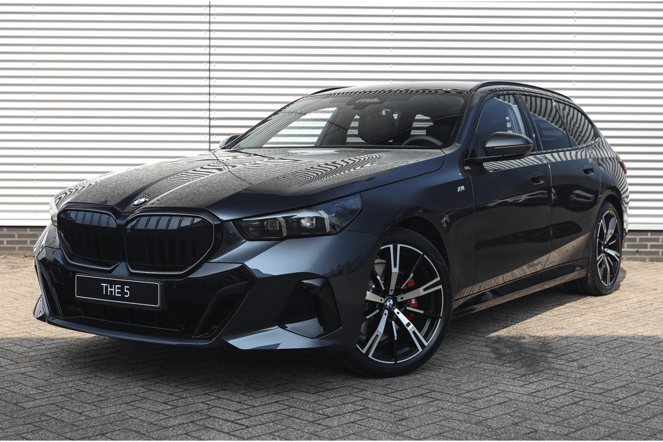 BMW 5 Serie Touring 520i M Sport Automaat - Afbeelding 1