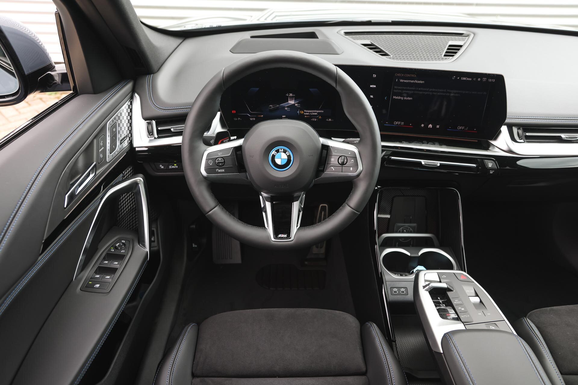 BMW iX1 eDrive20 High Executive M Sport - Afbeelding 3