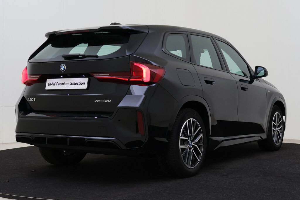 BMW iX1 2