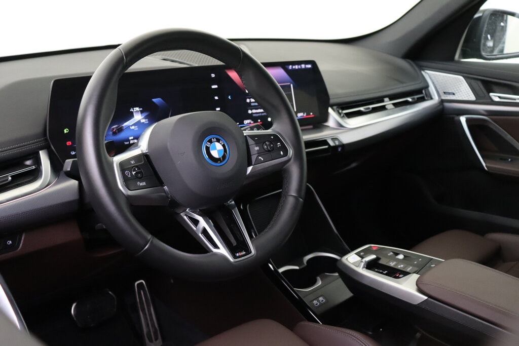 BMW iX1 3