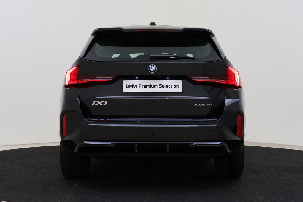 BMW iX1 5