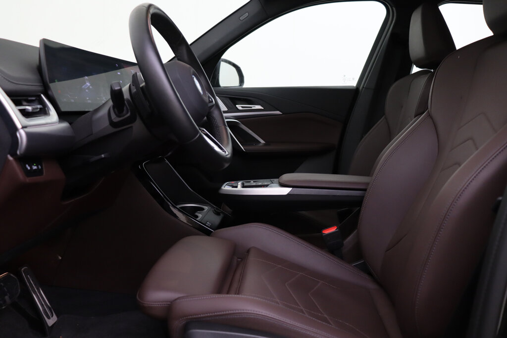 BMW iX1 9
