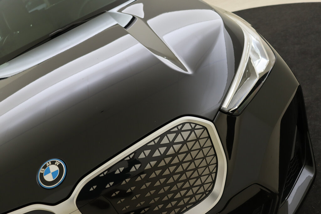 BMW iX1 54
