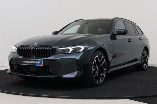 BMW 3 Serie Touring 330e High Executive M Sport Automaat