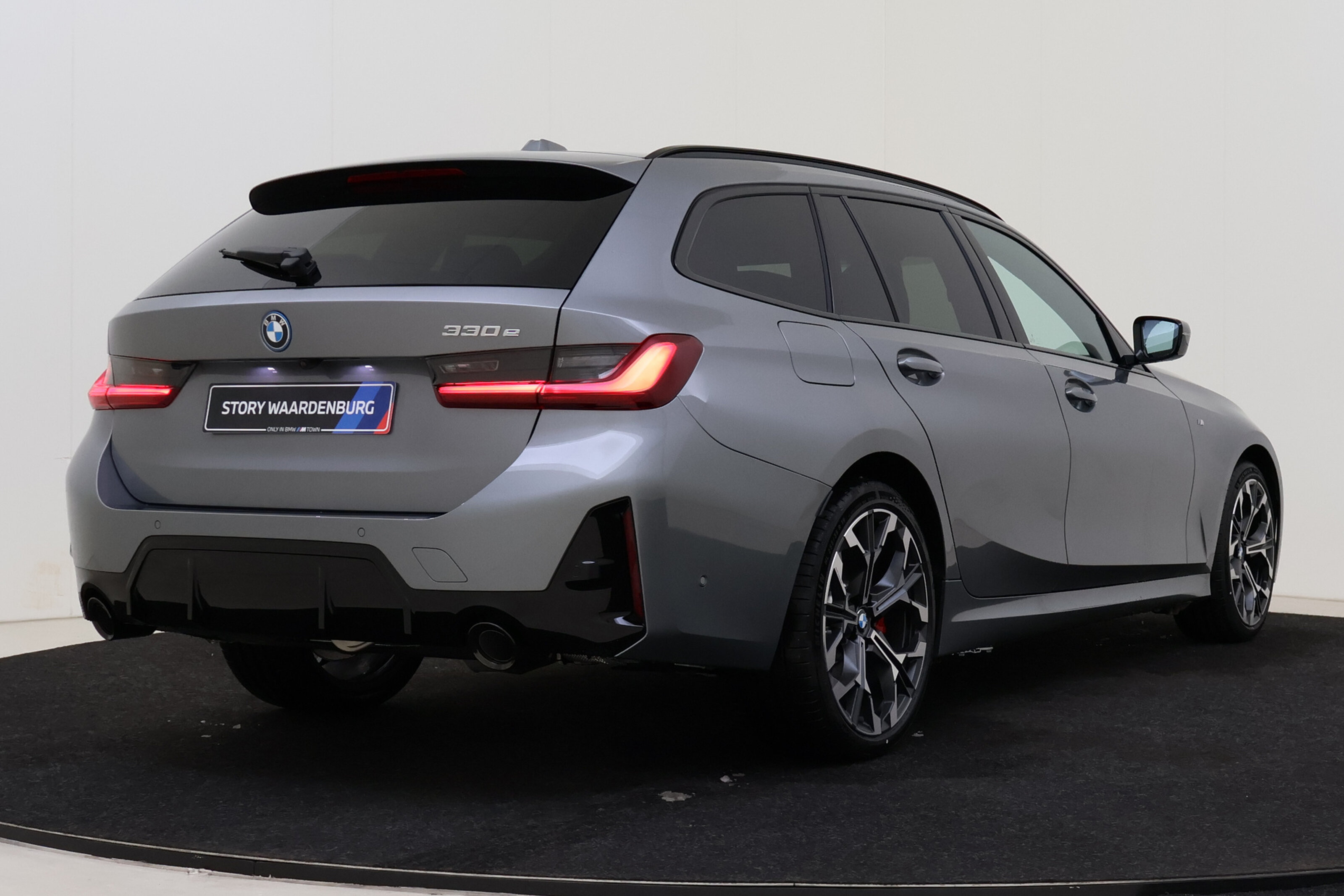 BMW 3 Serie Touring 330e M Sport Automaat
