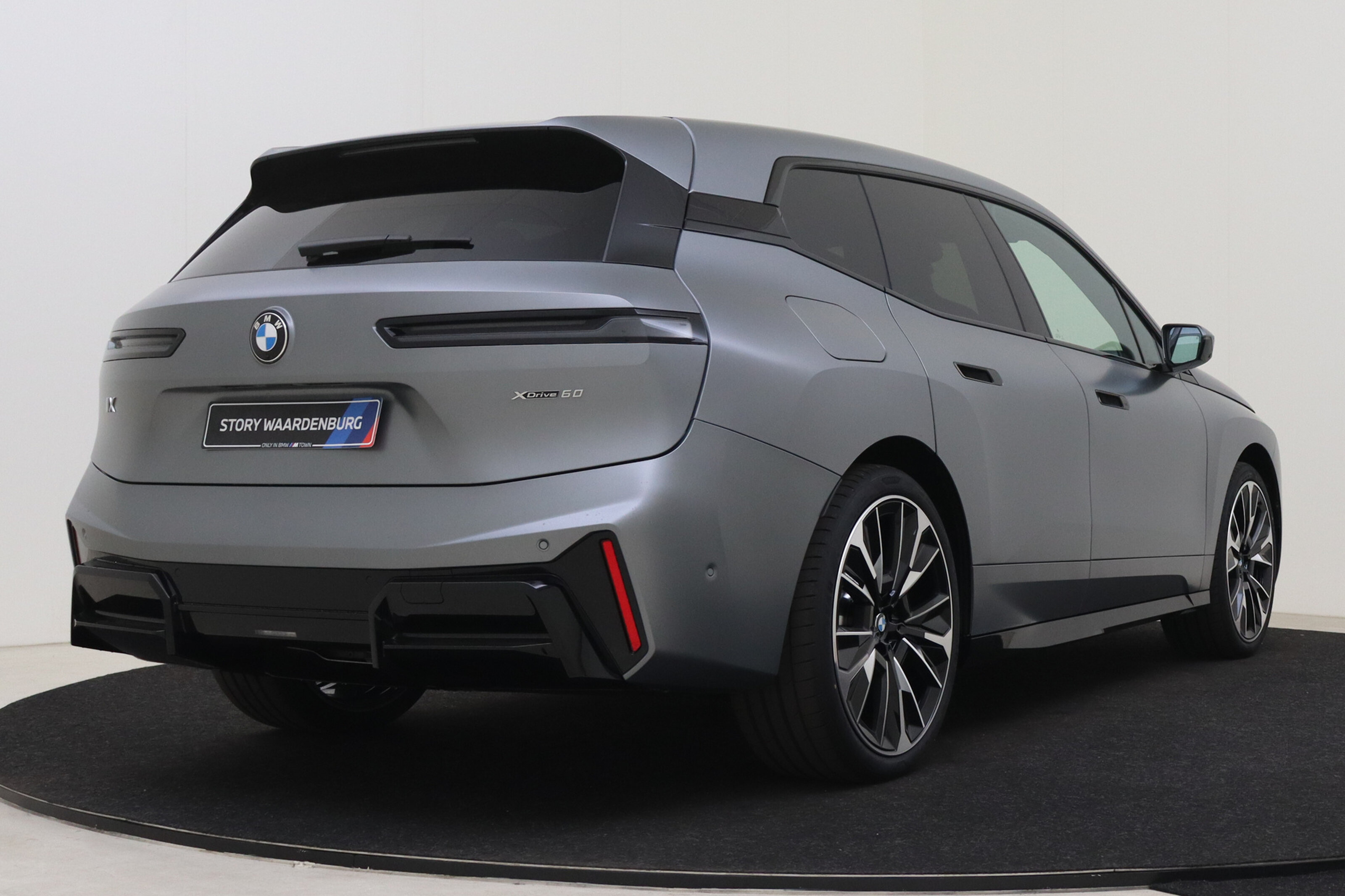 BMW iX xDrive60 M Sport
