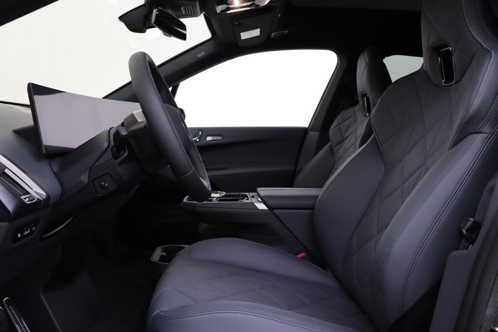 BMW iX 9