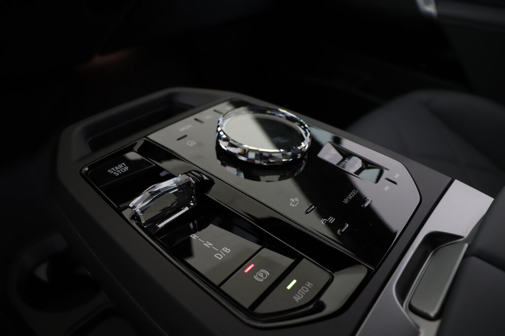 BMW iX 30